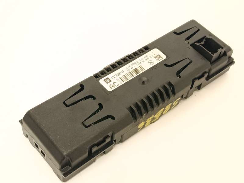 Recambio de pantalla multifuncion para opel insignia a (g09) 2.0 cdti (68) referencia OEM IAM 13233977 13233977F A2C53256932 2