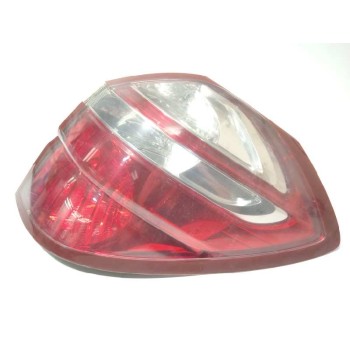 PILOTO TRASERO DERECHO 84201AG222 84913AG142 