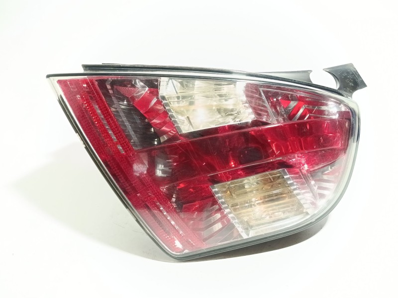 PILOTO TRASERO DERECHO 46823705 