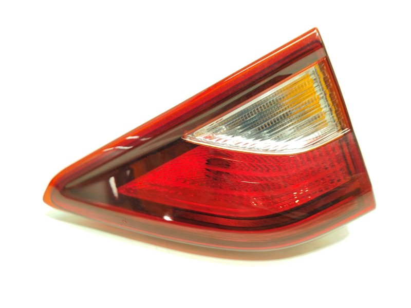 PILOTO TRASERO DERECHO INTERIOR 92404H8400 