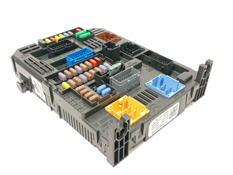 CAJA RELES / FUSIBLES 9830707680 1635126380 28641125