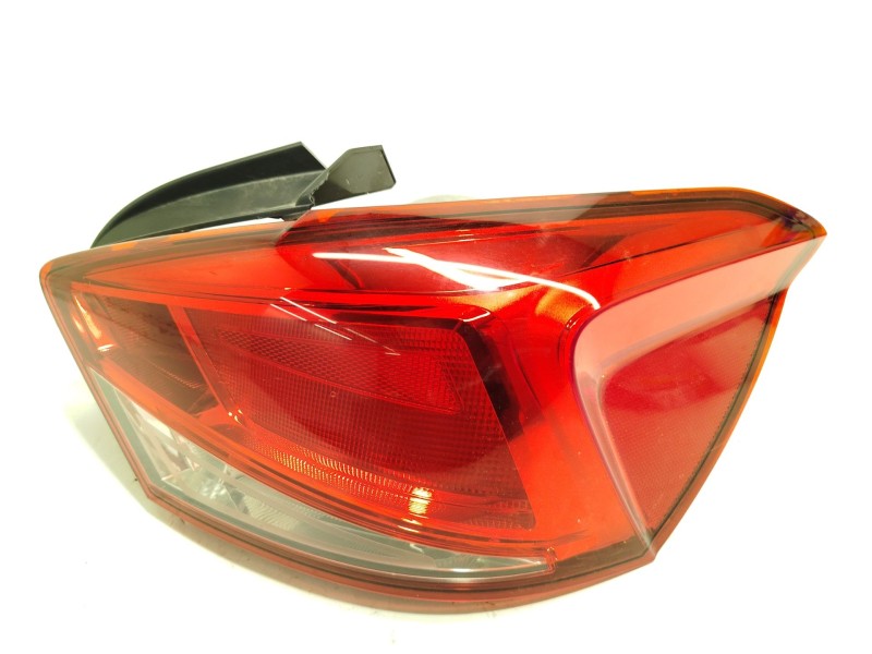 PILOTO TRASERO DERECHO 6F0945096H 