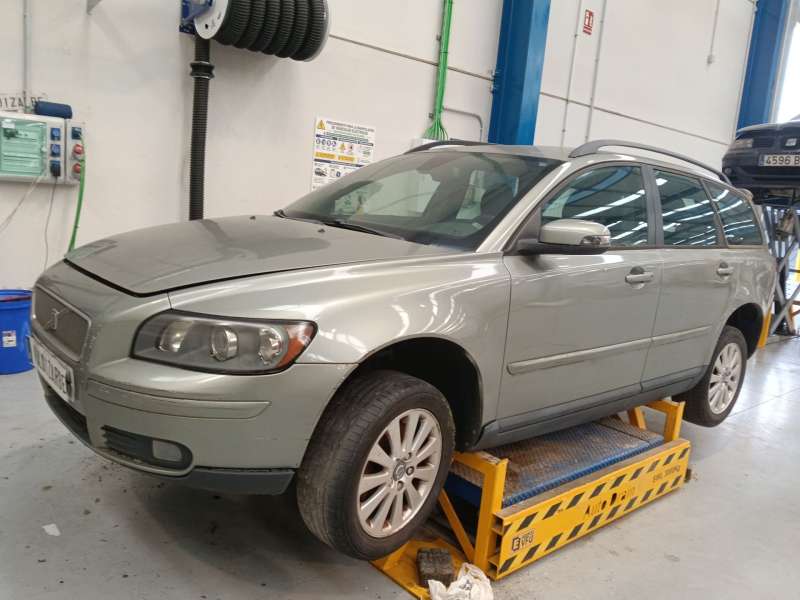 VOLVO V50 (545)