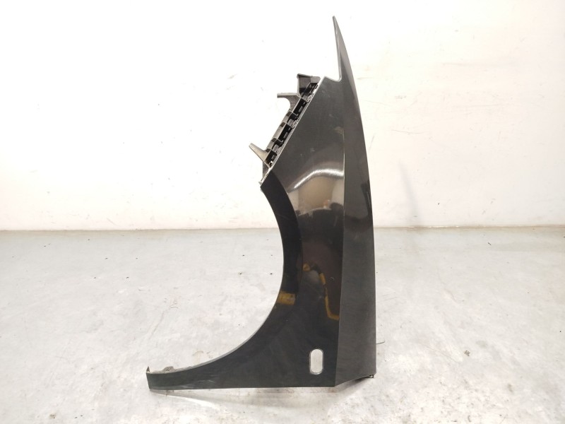 ALETA DELANTERA IZQUIERDA 6J0821021A 