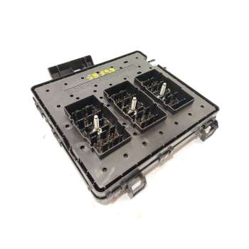 CAJA RELES / FUSIBLES PZ3T14D068EE 2797288 