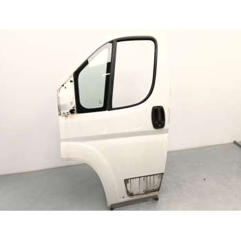 PUERTA DELANTERA IZQUIERDA 9002X8 