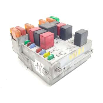 CAJA RELES / FUSIBLES 1349944080 