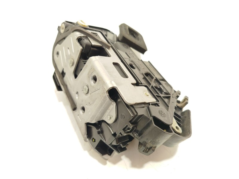 CERRADURA PUERTA TRASERA IZQUIERDA 5TA839015Q 