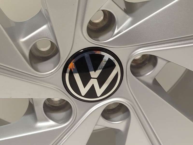 Recambio de llanta para volkswagen  golf viii 1.5 referencia OEM IAM 5H0601025BE8Z8 5H0601025BE - Plata 4