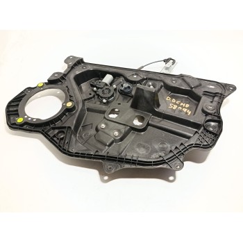 ELEVALUNAS DELANTERO DERECHO KB7W58590 B45C5858X 