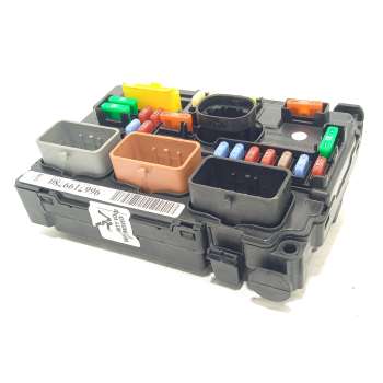 CAJA RELES / FUSIBLES 9667199780 6500HW 