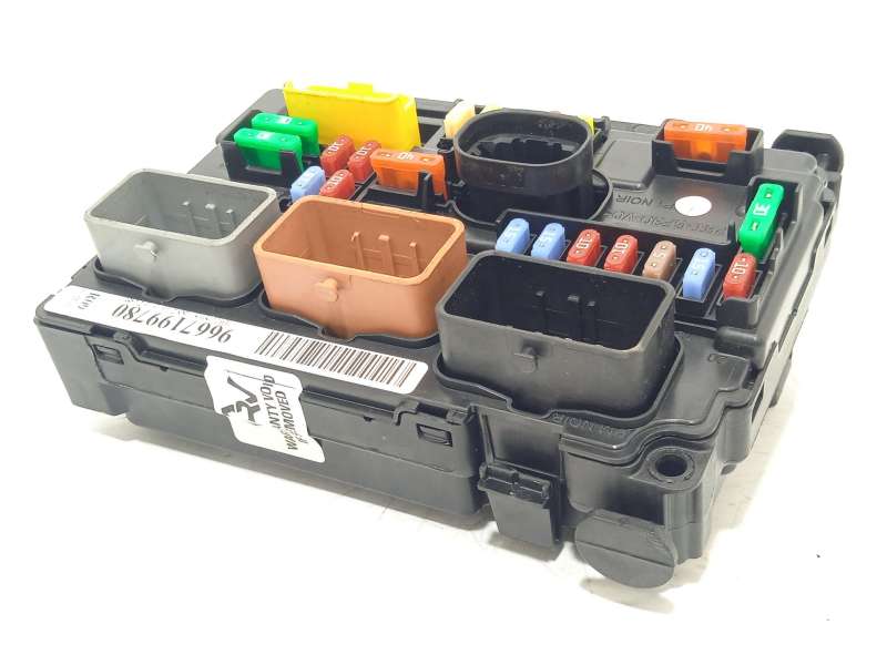 CAJA RELES / FUSIBLES 9667199780 6500HW 