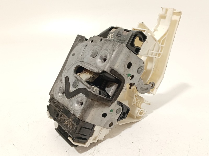 CERRADURA PUERTA DELANTERA DERECHA 52139900 