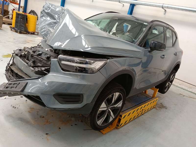VOLVO XC40 (536)
