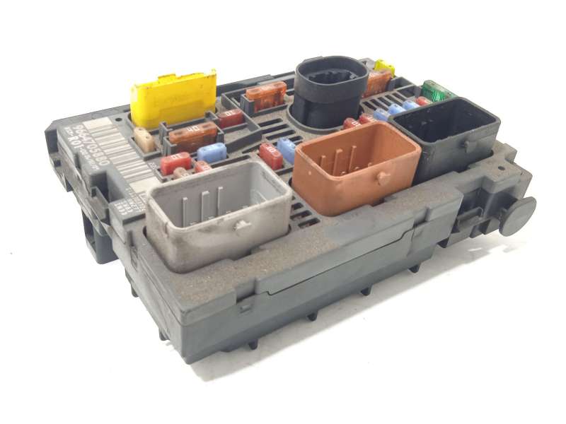 Recambio de caja reles / fusibles para citroën c4 picasso i monospace (ud_) 1.6 hdi referencia OEM IAM 9664705880 9807028580 650 2