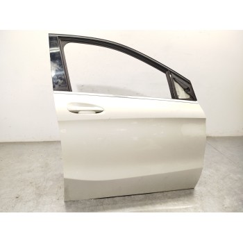 PUERTA DELANTERA DERECHA A2467200205 