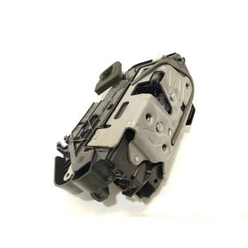 CERRADURA PUERTA TRASERA DERECHA 5TA839016Q 