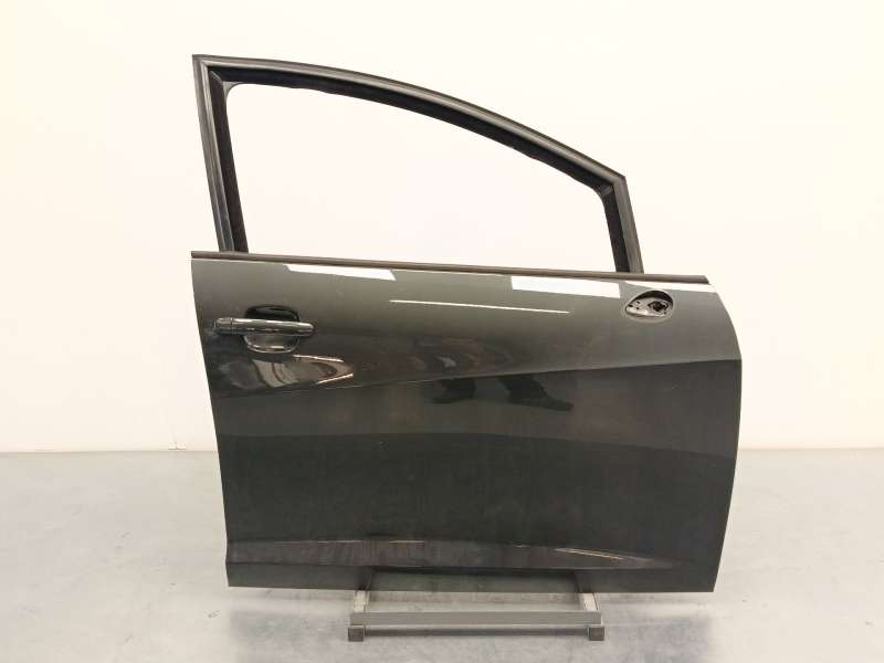 PUERTA DELANTERA DERECHA 6J4831056 