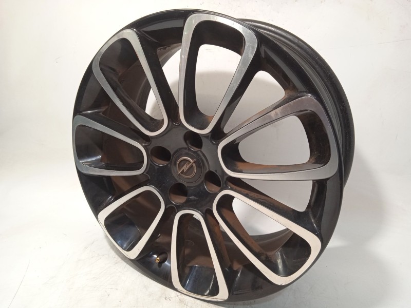 LLANTA 13369313 AACY