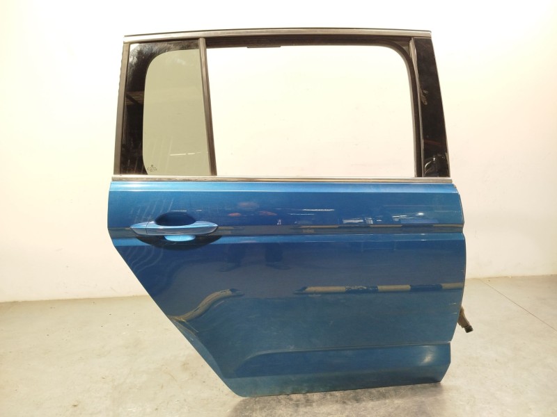 PUERTA TRASERA DERECHA 5TA833056AH 