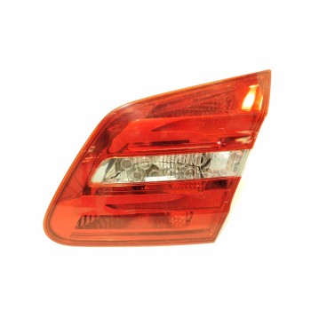 PILOTO TRASERO DERECHO INTERIOR A2469066400 