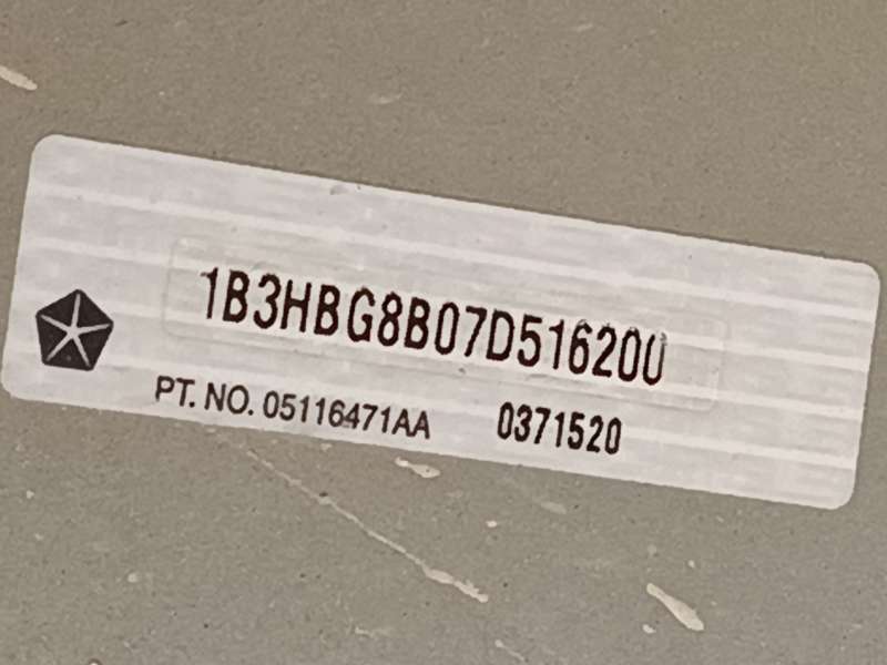 Recambio de aleta delantera derecha para dodge caliber 2.0 referencia OEM IAM 5116471AA 5160020AA - Plata 5