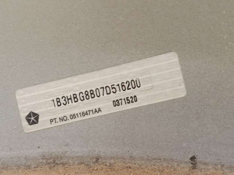 Recambio de aleta delantera izquierda para dodge caliber 2.0 referencia OEM IAM 5116471AA 5160021AA - Plata 5