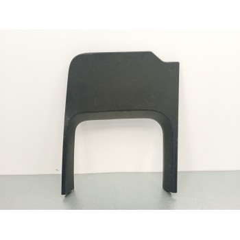 GUARNECIDO PUERTA TRASERA DERECHA A9077403800 A90774038009051 