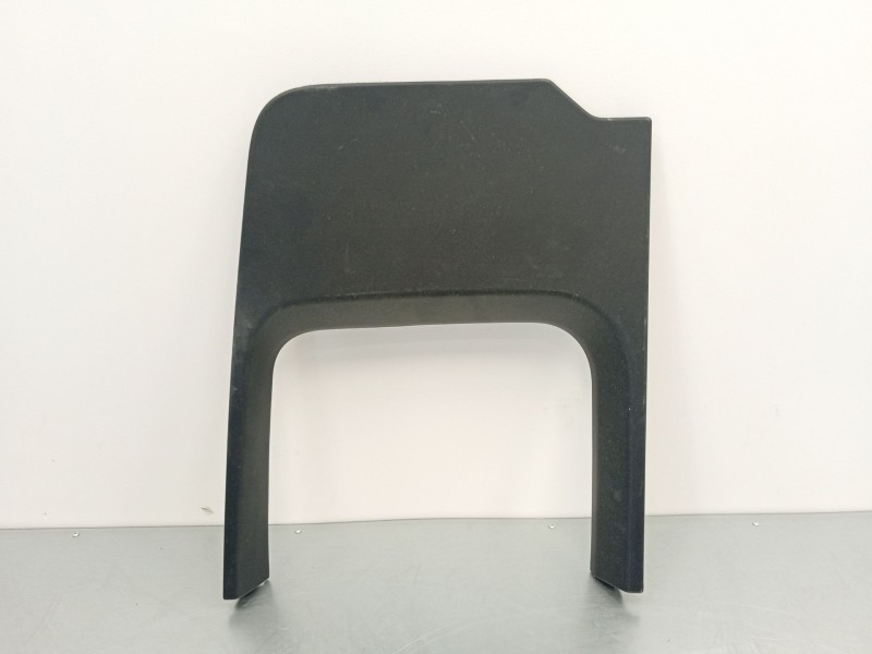 GUARNECIDO PUERTA TRASERA DERECHA A9077403800 A90774038009051 