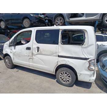 NISSAN NV200 / EVALIA Autobús de desguace
