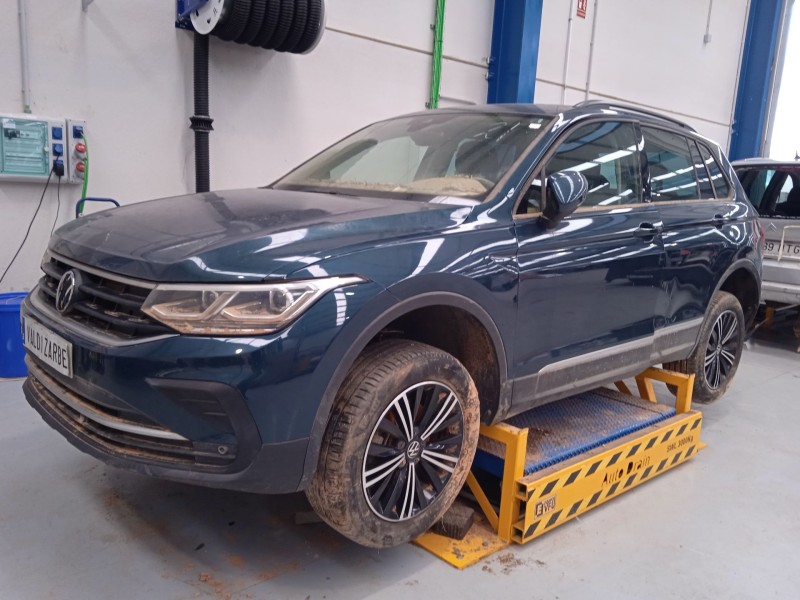 VOLKSWAGEN TIGUAN (AD1, AX1)