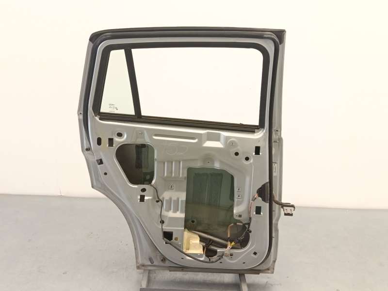 Recambio de puerta trasera izquierda para dodge caliber 2.0 referencia OEM IAM 5074163AB - Plata 4