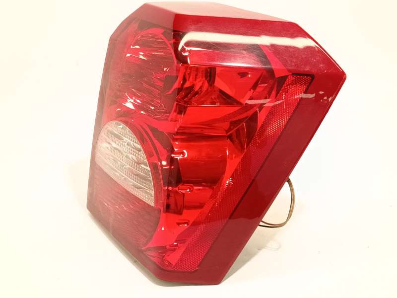 Recambio de piloto trasero derecho para dodge caliber 2.0 referencia OEM IAM 5303880AF - Plata 2