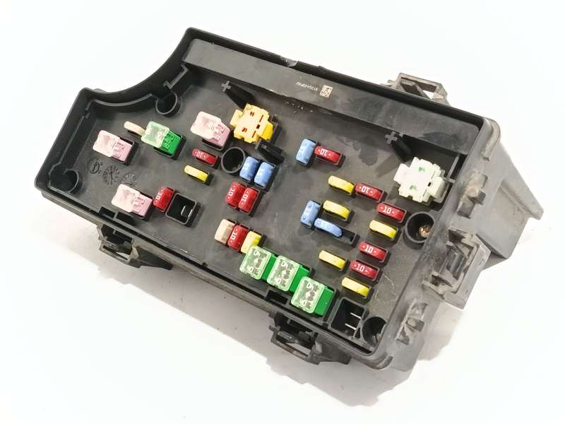 CAJA RELES / FUSIBLES 4692169AE 4692169AC P04692169AE