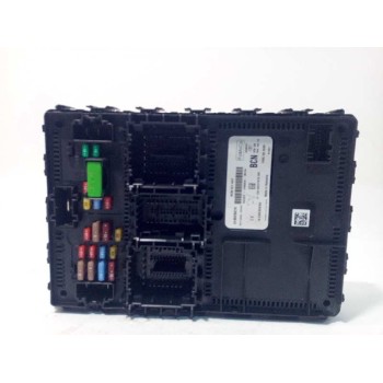 CAJA RELES / FUSIBLES HU5T15604BCN F005V02635