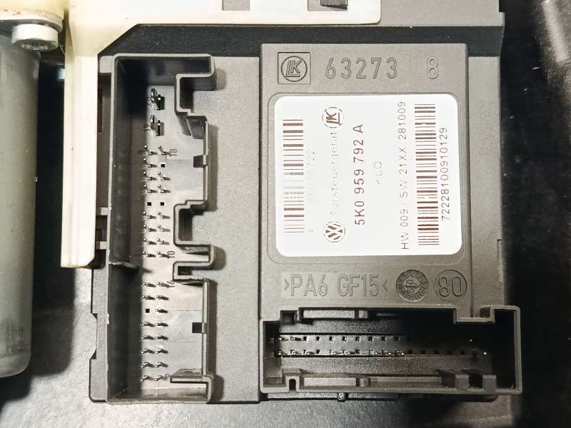 Recambio de elevalunas delantero derecho para volkswagen golf vi (5k1) 2.0 tdi referencia OEM IAM 5K0837462B - Blanco 4