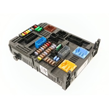 CAJA RELES / FUSIBLES 9830707780 1656267780 28641132