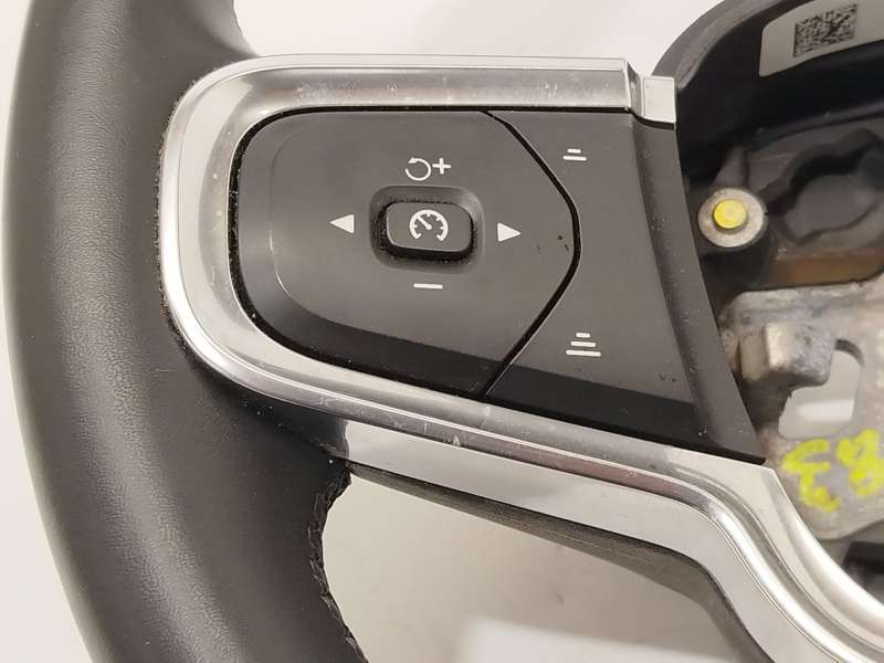 Recambio de volante para volvo xc40 (536) recharge referencia OEM IAM 31690983 - Azul 2