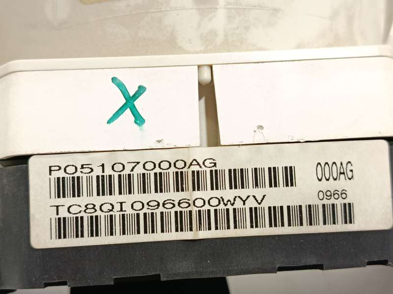 Recambio de cuadro instrumentos para dodge caliber 2.0 referencia OEM IAM P04840657AB 5107000AG P05107000AG - Plata 8