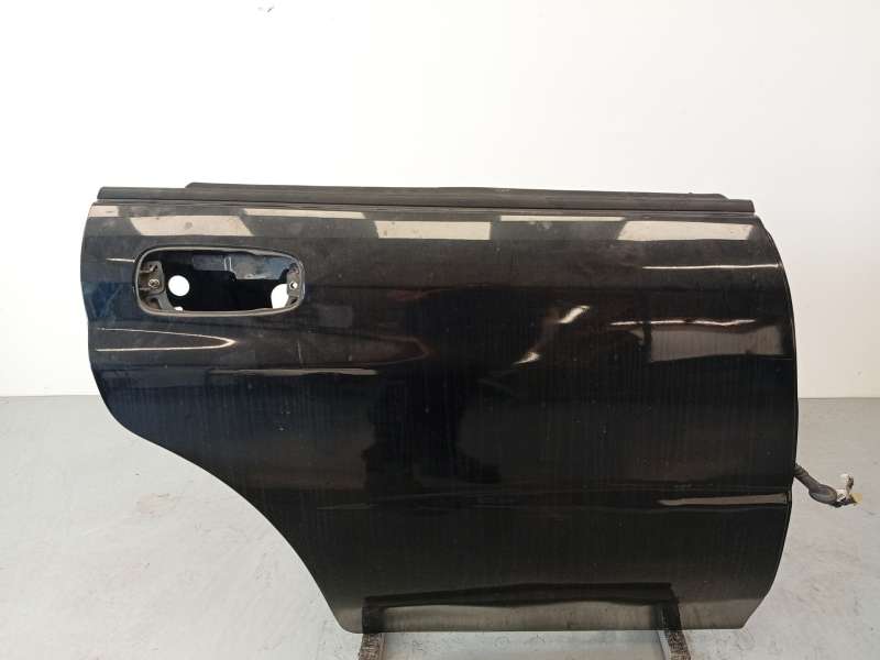 PUERTA TRASERA DERECHA 60409FE040 