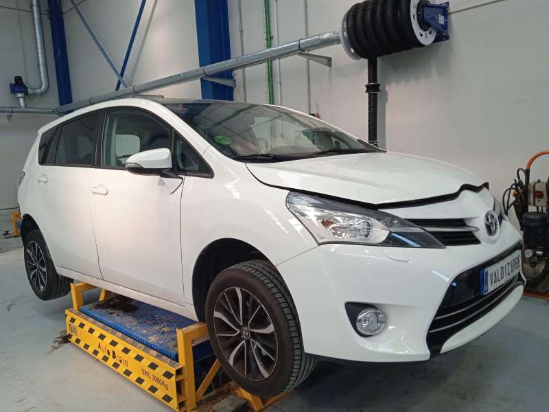 TOYOTA VERSO (_R2_)