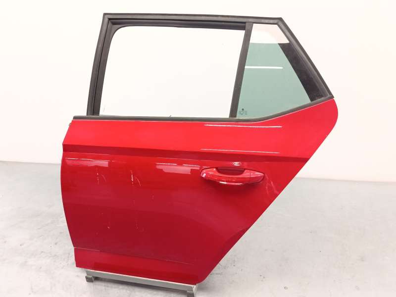 Recambio de puerta trasera izquierda para skoda fabia iii (nj3) 1.0 tsi referencia OEM IAM 6V6833055A - Rojo 2