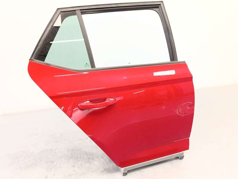 Recambio de puerta trasera derecha para skoda fabia iii (nj3) 1.0 tsi referencia OEM IAM 6V6833056A - Rojo 2