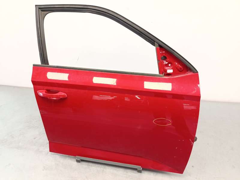 PUERTA DELANTERA DERECHA 6V0831056A 