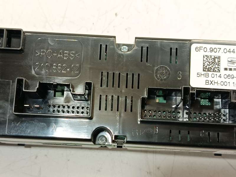 Recambio de mando climatizador para seat arona (kj7, kjp) 1.0 tsi referencia OEM IAM 6F0907044B1QB  5HB014069 4