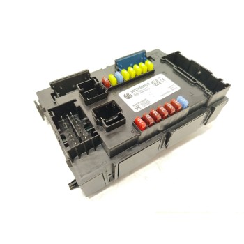 CAJA RELES / FUSIBLES 52140492 
