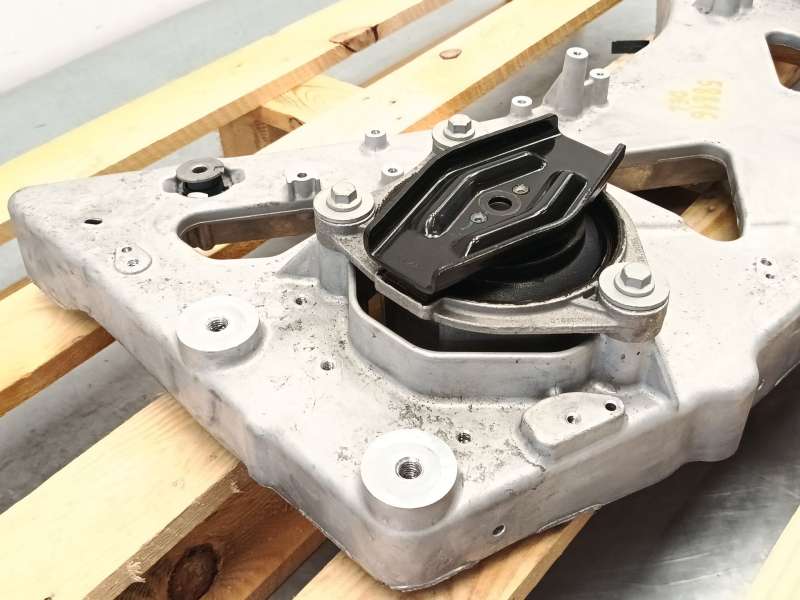 Recambio de soporte motor delantero para volvo xc40 (536) recharge referencia OEM IAM 31686305 - Azul 3