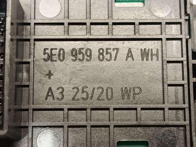 Recambio de mando elevalunas delantero izquierdo para skoda fabia iii (nj3) 1.0 tsi referencia OEM IAM 5E0959857AWHS - Rojo 6