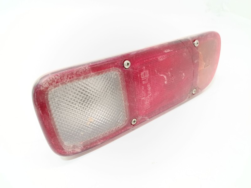 PILOTO TRASERO DERECHO PARAGOLPES 265507F000 