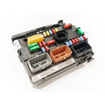 CAJA RELES / FUSIBLES 9667199680 6500HV 